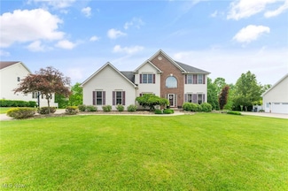 73 Lake Wobegon Dr, Canfield, OH 44406