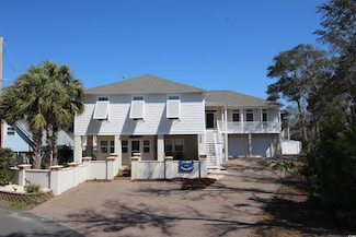 220 Starcrest Cir, North Myrtle Beach, SC 29582