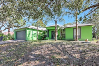 2737 SW East Calabria Cir, Port Saint Lucie, FL 34953