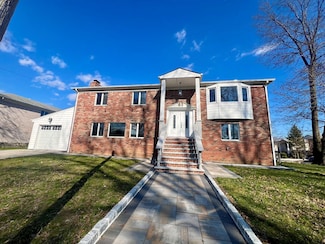 3245 210th St, Bayside, NY 11361