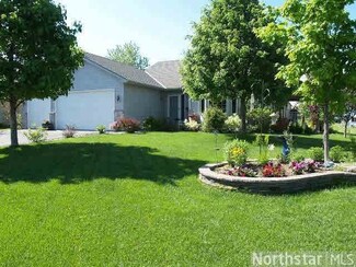 635 9th St, Clearwater, MN 55320