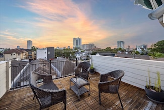 4915 Chenevert St, Houston, TX 77004