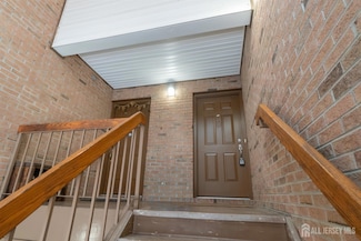 166 Hidden Hollow Ct, Edison, NJ 08820