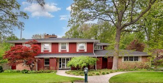 1560 Kinney Ct, Essexville, MI 48732