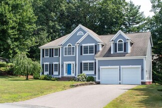 2 Westridge Dr, Hampton, NH 03842