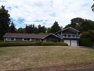 6106 SE Riverside Dr, Vancouver, WA 98661