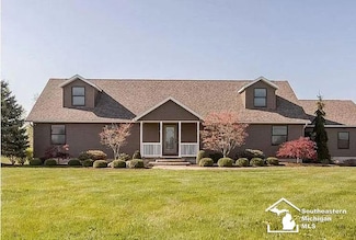 5015 Piehl Rd, Ottawa Lake, MI 49267