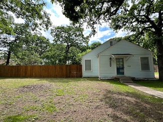 517 Karnes St, Fort Worth, TX 76111