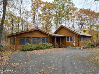 402 Forest Dr, Lords Valley, PA 18428
