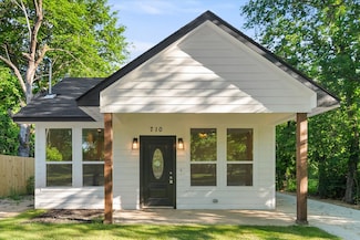 710 E 3rd Ave, Corsicana, TX 75110