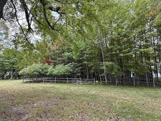 36 Salisbury Dr, Gladwin, MI 48624