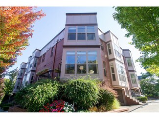 204 S Pendleton St, Portland, OR 97239
