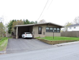 7 Sixth Ave, Augusta, ME 04330