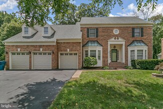 5384 Ashleigh Rd, Fairfax, VA 22030