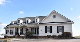 35201 Tate Ct, Round Hill, VA 20141