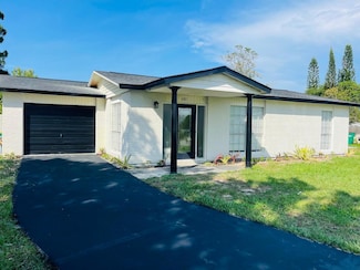 692 Thomas Jefferson Ln, Melbourne, FL 32904