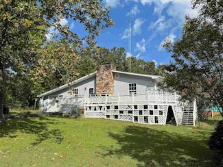 300 Fairway Dr, Horseshoe Bend, AR 72512