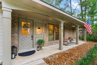 182 Sandpebble Dr, Spring, TX 77381