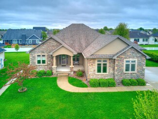 3028 Sedwick St, Ames, IA 50010