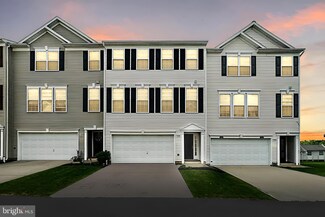 2228 Golden Eagle Dr Unit 106, York, PA 17408