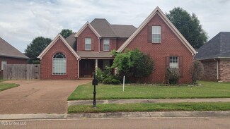 8880 Shellflower Dr, Southaven, MS 38671