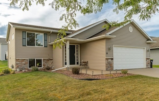 810 19th St, Zumbrota, MN 55992