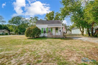 301 Locust St, Waterville, OH 43566