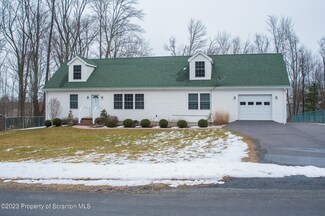 15 Brookside Rd, Waymart, PA 18472