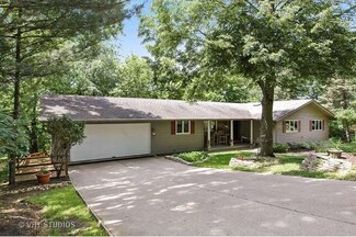 500 Springcrest Rd, East Dundee, IL 60118