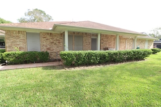 102 N Noble Rd, Texas City, TX 77591
