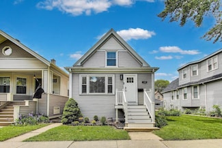 529 Circle Ave, Forest Park, IL 60130