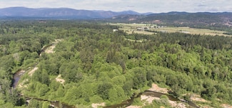 456 Garner Rd, Cave Junction, OR 97523
