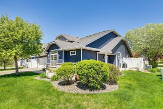 480 Hickory Ln N, Saint Paul, MN 55128