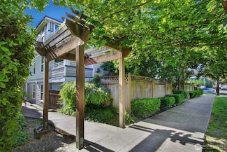 10549 Stone Ave N Unit 103, Seattle, WA 98133