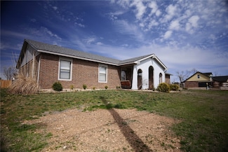 2601 W Oak St Unit 2, Rogers, AR 72758