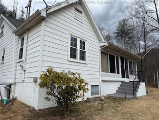8451 Daniel Boone Pkwy, Foster, WV 25081