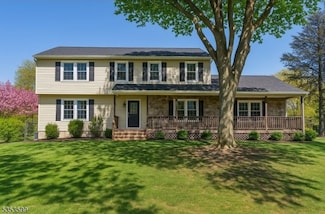 1135 Ringwood Ave, Pompton Lakes, NJ 07442