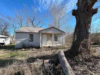 204 N Mckinley Ave, Corning, AR 72422