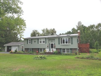 131 Dr Mann Rd, Skowhegan, ME 04976