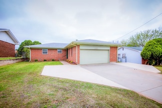 1023 E Virginia Ave, Stillwater, OK 74075