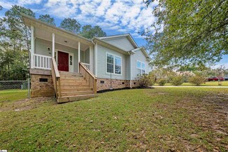 19 Coach Hill Rd, Camden, SC 29020