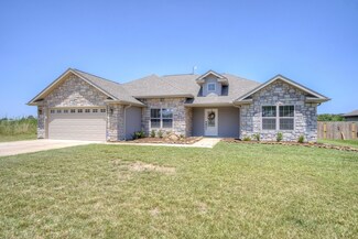 905 Nicholas Ln, Carl Junction, MO 64834