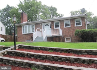 5927 Natasha Dr, Berwyn Heights, MD 20740