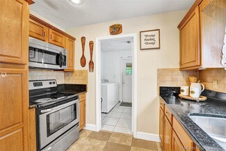 621 SW 28th Ave, Fort Lauderdale, FL 33312