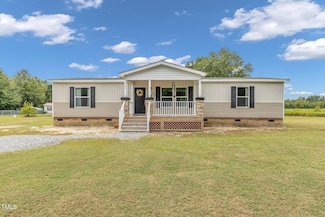 57 Derby Ln, Parkton, NC 28371