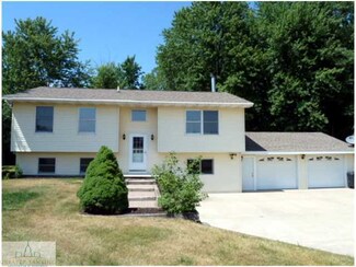 8942 Nashville Hwy, Vermontville, MI 49096
