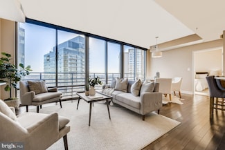 675 President St, Baltimore, MD 21202