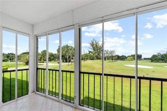 9220 S Hollybrook Lake Dr Unit 208, Pembroke Pines, FL 33025