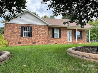 104 2nd Ave NW, Hildebran, NC 28637
