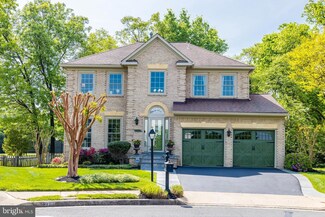 13732 Rosetree Ct, Chantilly, VA 20151